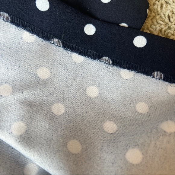 Karl Lagerfeld Paris Polka Dot Dress Size 8 Ruffle Cuffs Sheath H5 - Picture 4 of 9